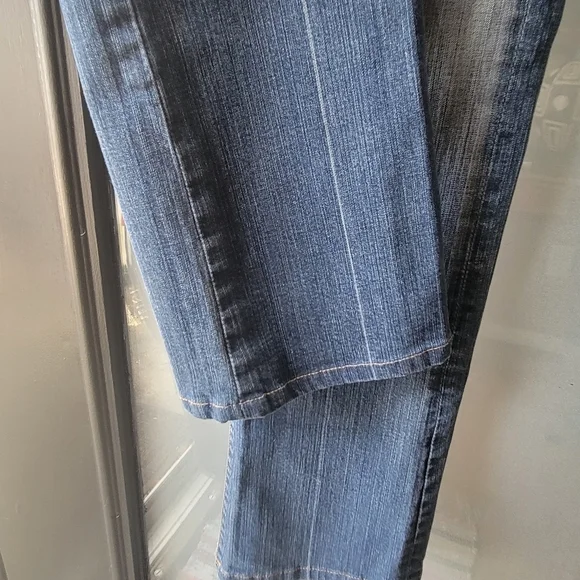 7 For All Mankind Bootcut Womens 28 Rise 8" Denim Flare Stretch Blue Stretchy - Picture 9 of 12